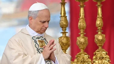 Leon XIV comenzó su papado con un llamado a la unidad ante "la violencia que marginaliza a los más pobres"