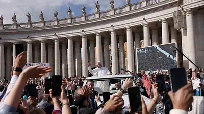 León XIV pide unidad a una Iglesia dividida y promete no ser un "autócrata" al iniciar pontificado León XIV pide unidad a una Iglesia dividida y promete no ser un "autócrata" al iniciar pontificado