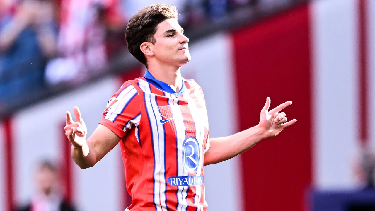 Furor por lo que hizo Julián Álvarez en el Atlético Madrid vs Betis