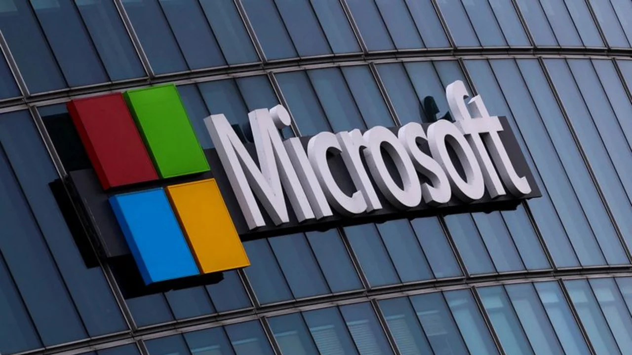 Microsoft ofrecerá modelos de IA rivales desde su centro de datos; lanza agente de codificación