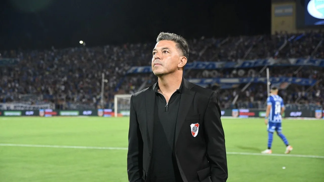 River Plate, Marcelo Gallardo, Adam Bareiro, mercado de pases