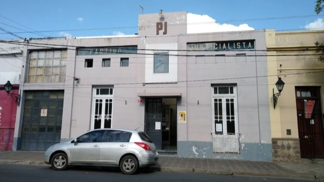 Militantes pidieron por el fin de la intervención del PJ de Salta