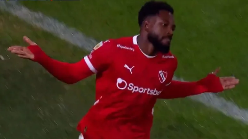 Video: el golazo de Álvaro Ángulo para Independiente vs Boca en La Bombonera