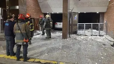 Recoleta: explotó la caldera de un edificio y más de 70 vecinos debieron ser evacuados Recoleta: explotó la caldera de un edificio y más de 70 vecinos debieron ser evacuados
