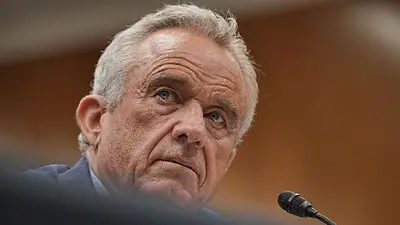 Secretario de Salud de EEUU dice que la OMS está "moribunda" e insta a otros a salirse Secretario de Salud de EEUU dice que la OMS está "moribunda" e insta a otros a salirse