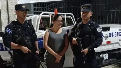 Detuvieron a una abogada en El Salvador y siguen la acusaciones a Bukele por "antidemocrático" y "autoritario" Detuvieron a una abogada en El Salvador y siguen la acusaciones a Bukele por "antidemocrático" y "autoritario"