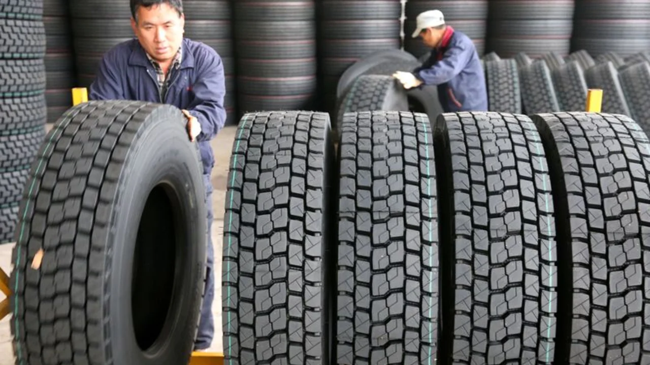 La UE abre una investigación sobre el supuesto "dumping" de neumáticos procedentes de China