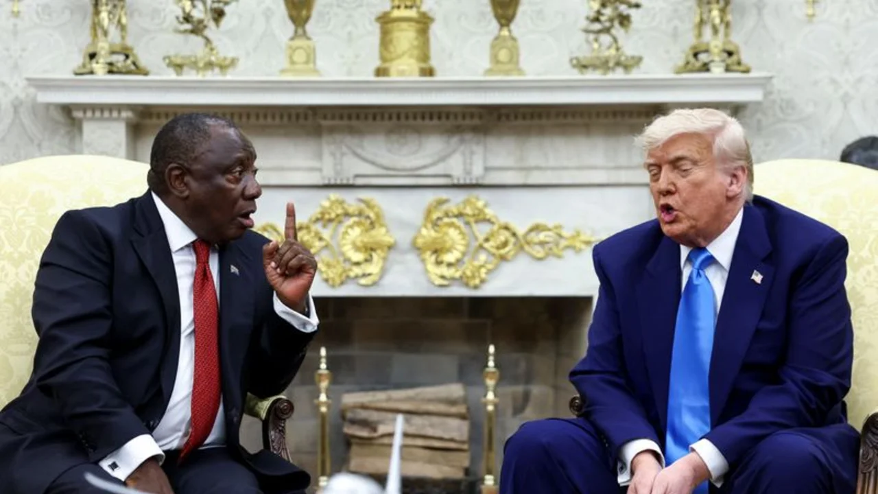 Trump dice que granjeros blancos huyen de Sudáfrica, habla de "genocidio"