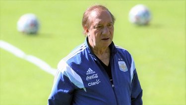 La emocionante reaparición de Carlos Bilardo: "El mejor de la historia"