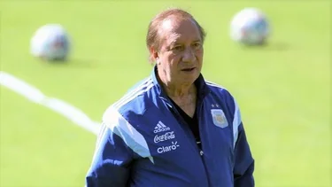 La emocionante reaparición de Carlos Bilardo: "El mejor de la historia"