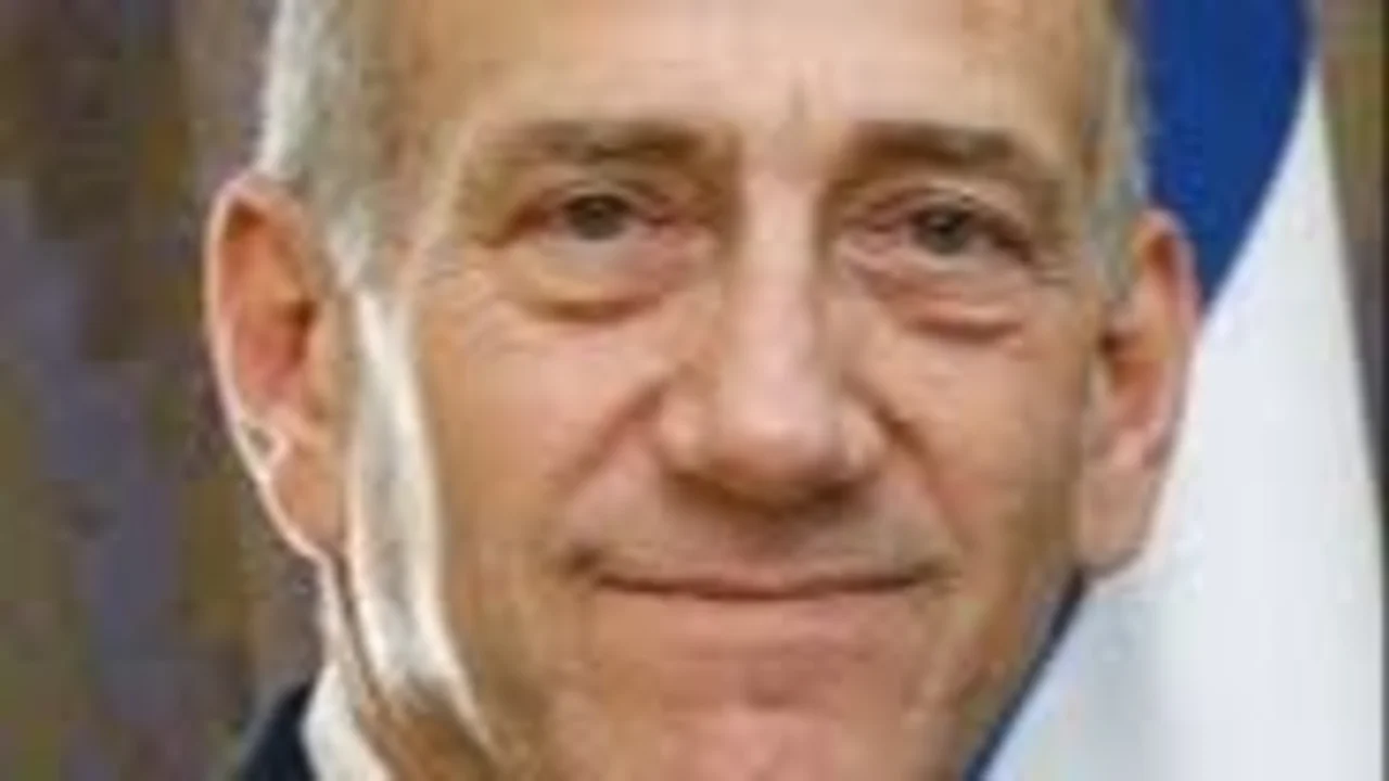 Un ex premier israelí advirtió sobre la ofensiva contra Gaza: "Muy cerca de ser crímenes de guerra"