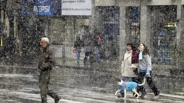 Cada vez más cerca de AMBA: sigue nevando en Argentina y podría llegar a Buenos Aires en las próximas horas