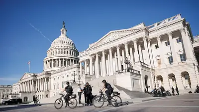 Los republicanos de EEUU votarán antes del amanecer para sacar adelante la ley fiscal de Trump Los republicanos de EEUU votarán antes del amanecer para sacar adelante la ley fiscal de Trump