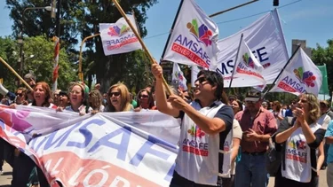 Docentes apuntaron contra Pullaro por establecer aumentos por decreto: "Fuera de la ley"