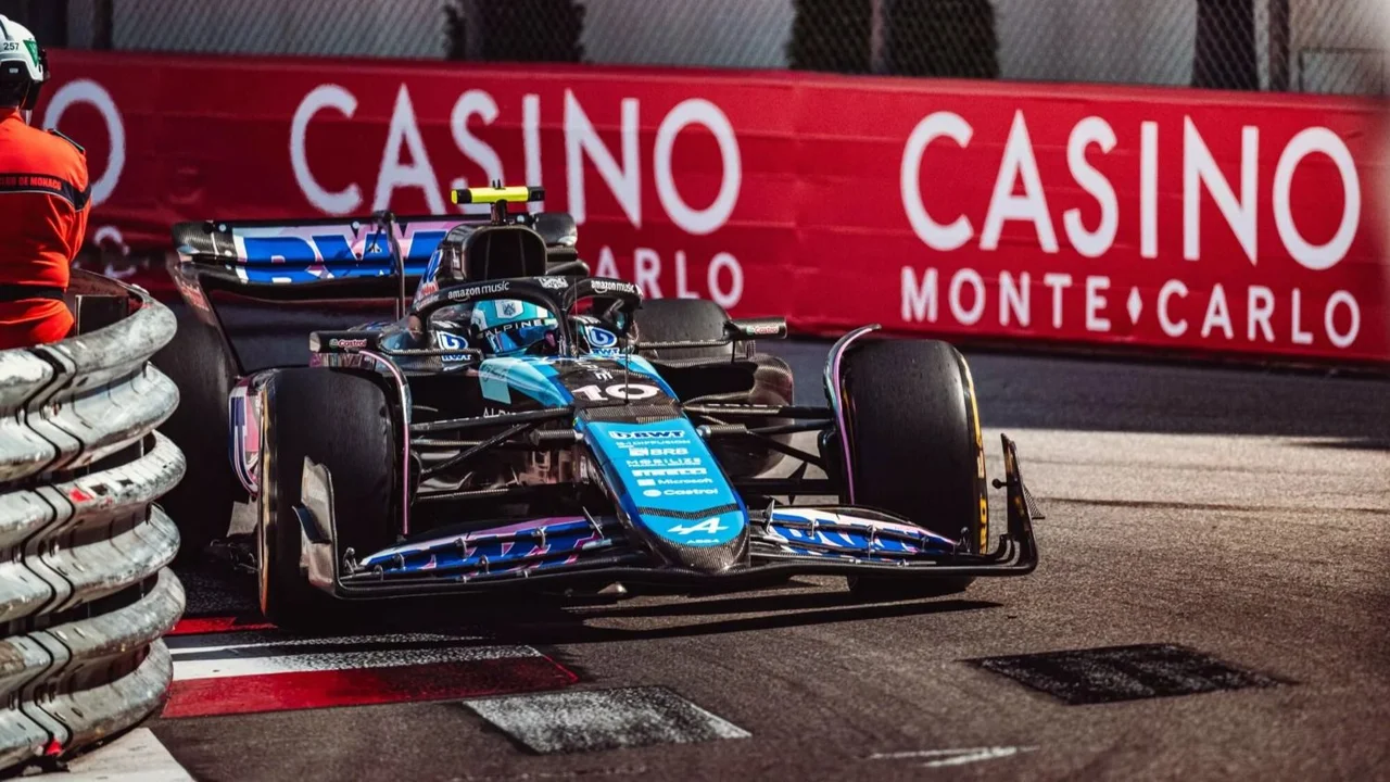 El Alpine de Pierre Gasly en Mónaco.