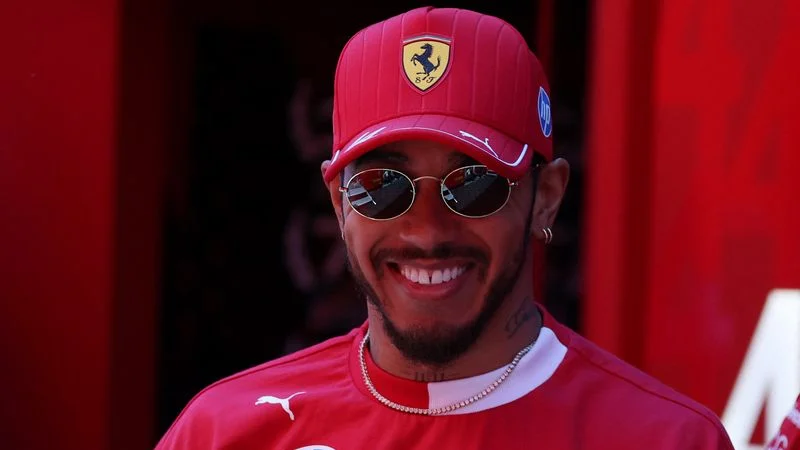 Hamilton cree que Piastri está en el buen camino para hacerse con el título de F1