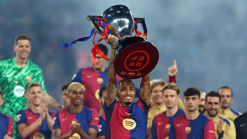 Barcelona anuncia extensión de contrato de brasileño Raphinha hasta junio de 2028