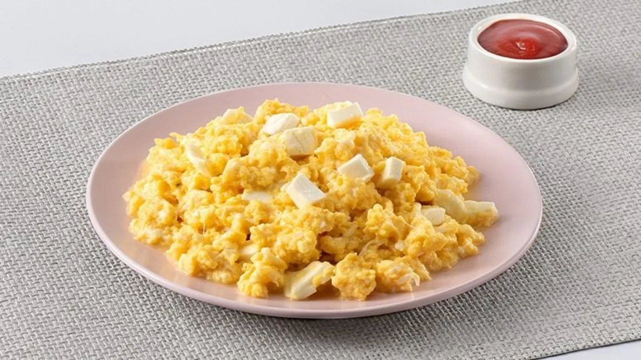huevo, huevos revueltos, desayuno