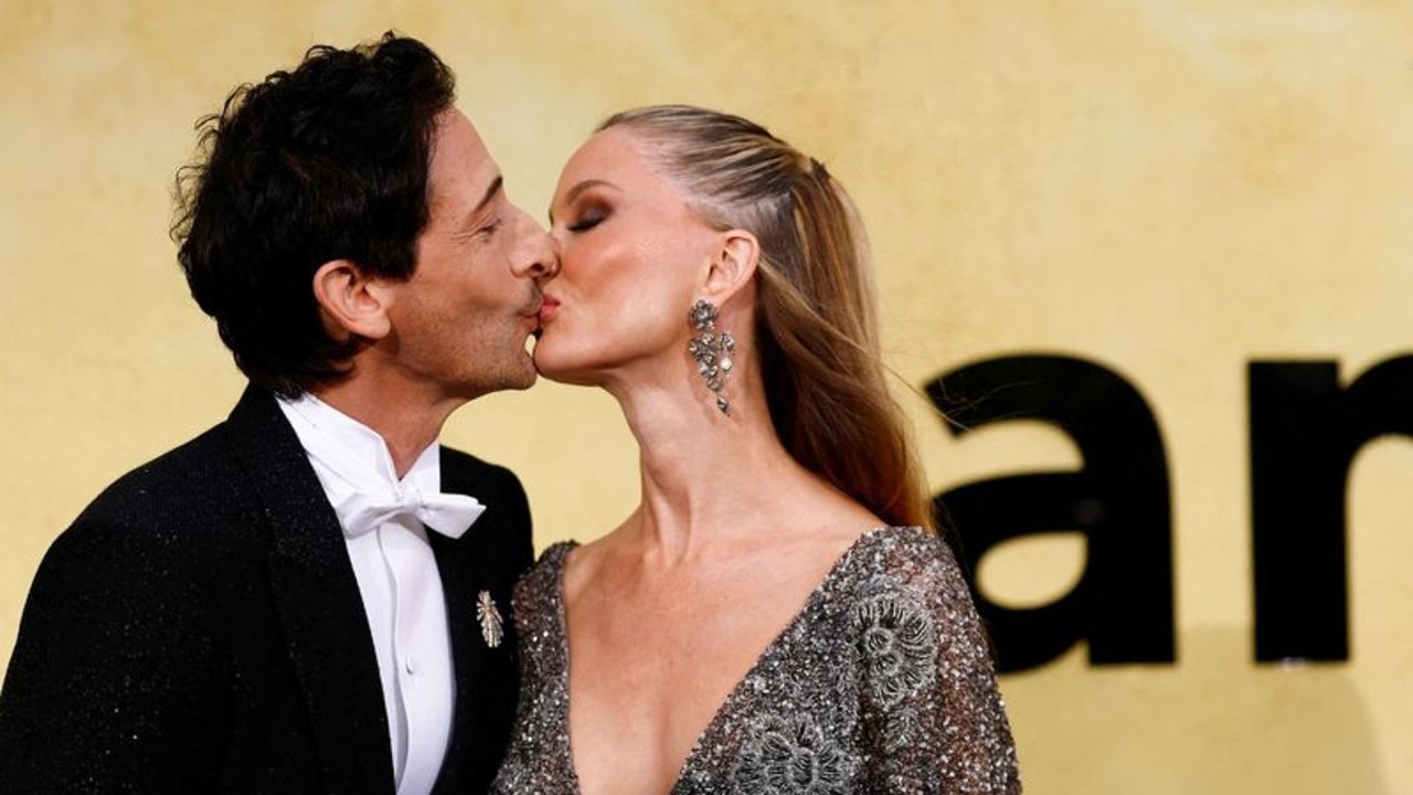Famosos se unen en exclusiva gala en Cannes para apoyar investigación contra el sida tras recortes Trump