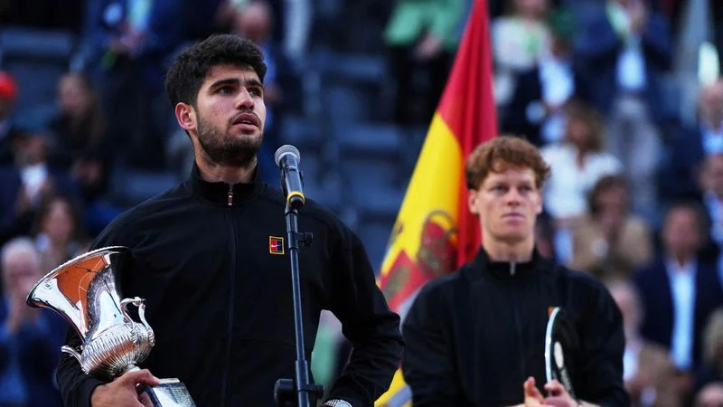 La rivalidad entre Alcaraz y Sinner cobra protagonismo en la era pos-Nadal del Abierto de Francia