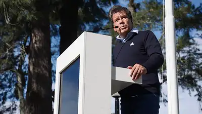 Manes lanzó su partido Para Adelante: "Recuperar la clase media" Manes lanzó su partido Para Adelante: "Recuperar la clase media"