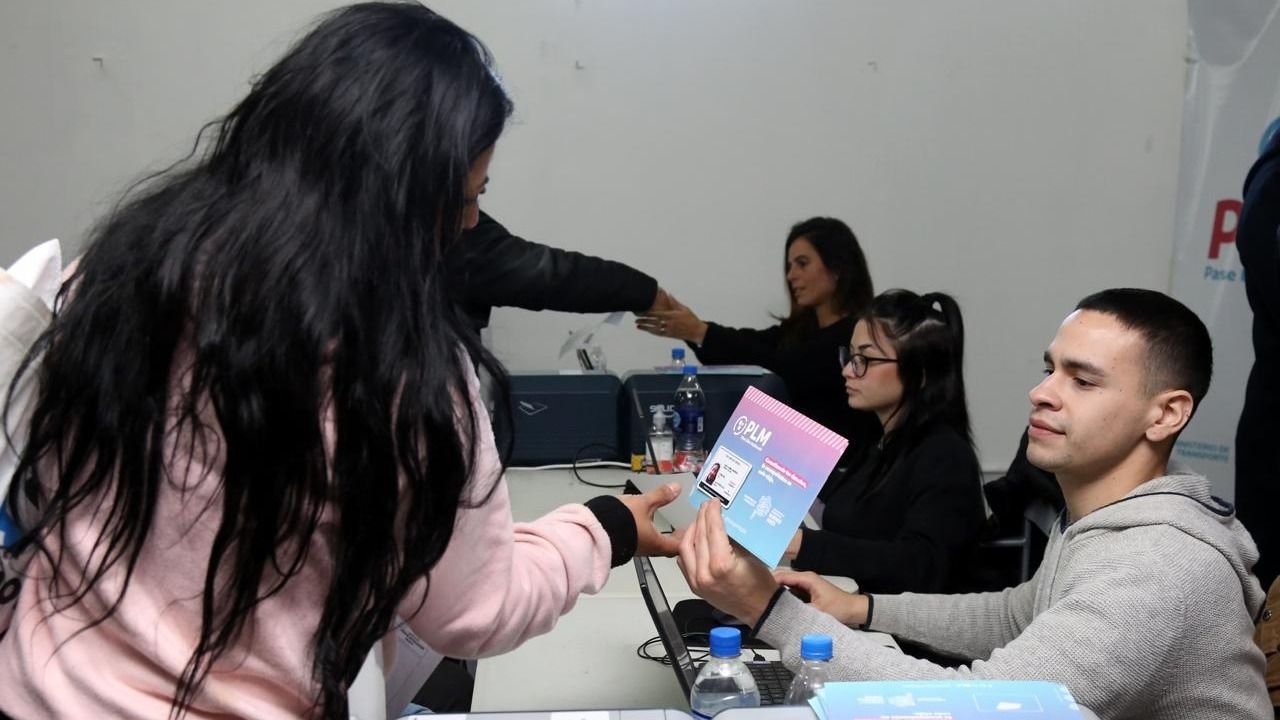 Transporte inclusivo: PBA entregó 17 mil pases libres para personas con discapacidad
