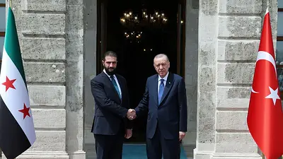 Erdogan dice a Sharaa que Turquía celebra el levantamiento de las sanciones a Siria Erdogan dice a Sharaa que Turquía celebra el levantamiento de las sanciones a Siria
