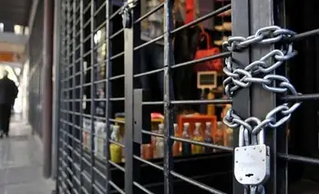 Caen ventas y vuelan importaciones: la Argentina productiva avanza hacia el precipicio | Política