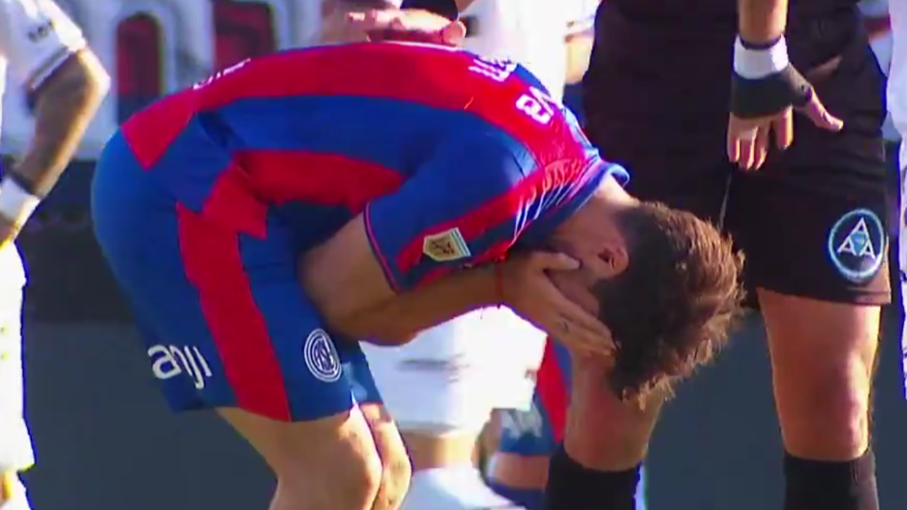 Desconsolador llanto del Pocho Cerutti en el partido de San Lorenzo vs Platense