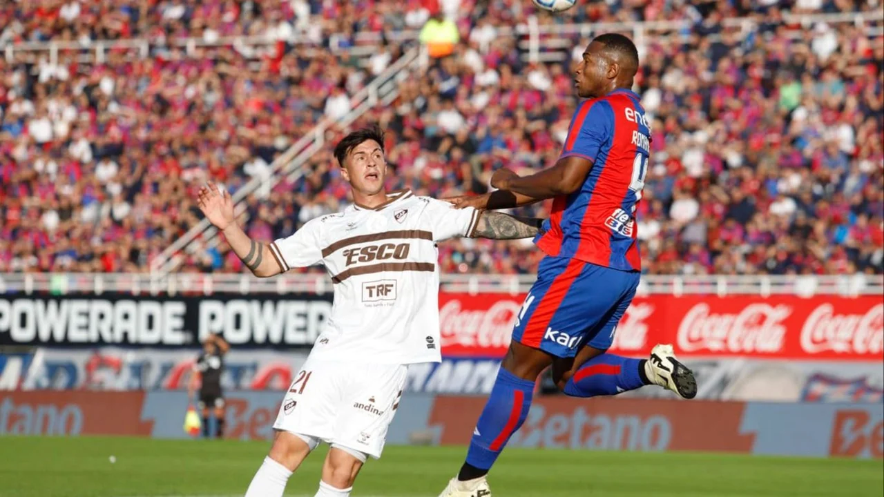 Platense sorprendió a San Lorenzo y es finalista del Torneo