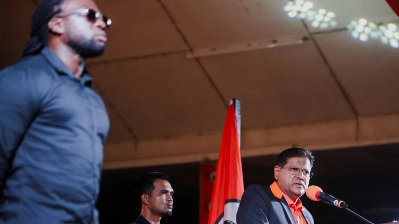 El partido gobernante de Surinam y la oposición casi empatan en las elecciones parlamentarias