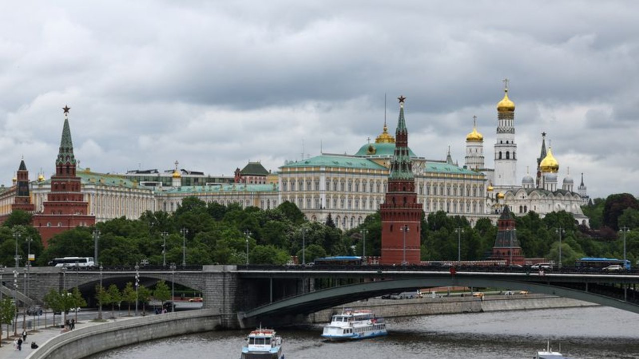 Hay "sobrecarga emocional", responde el Kremlin al comentario de Trump de que Putin está "loco"