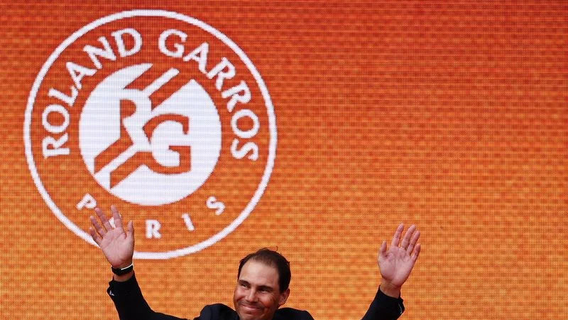 Las camisetas "Merci Rafa" de Roland Garros reaparecen en internet a precios desorbitados