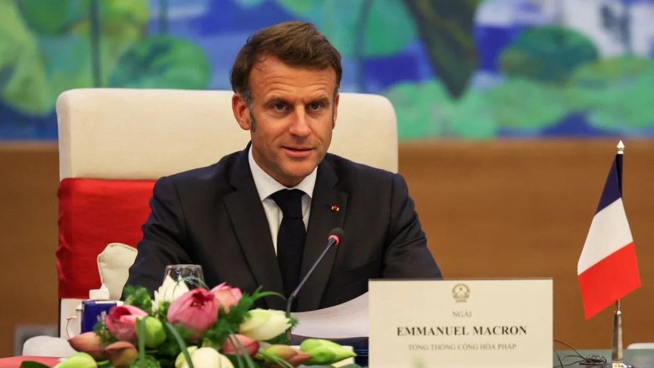 Macron dice que Trump y Von der Leyen tuvieron un "buen intercambio"