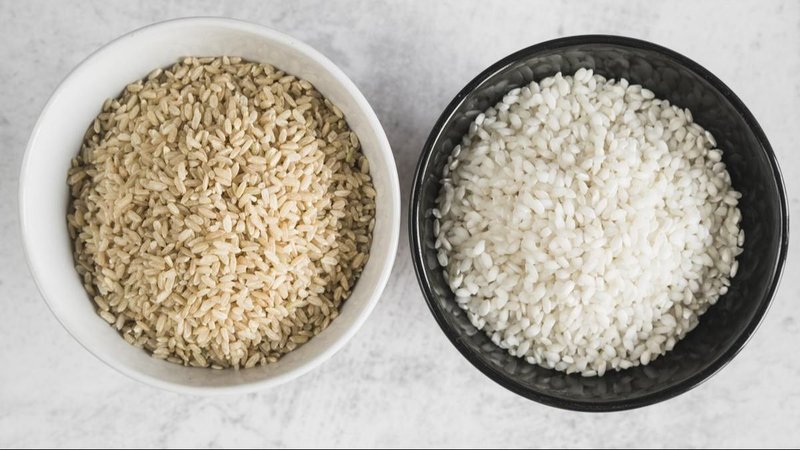 Arroz integral vs arroz blanco.