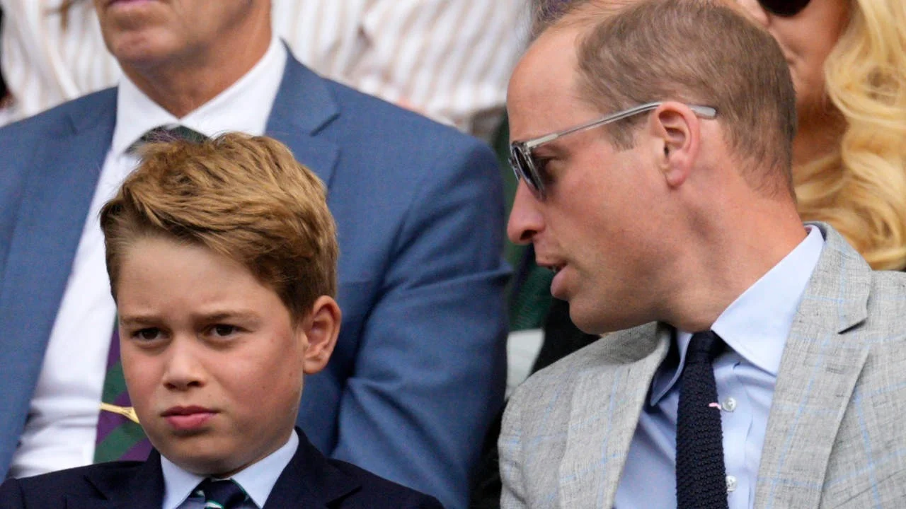 Príncipe William y su hijo Louis.