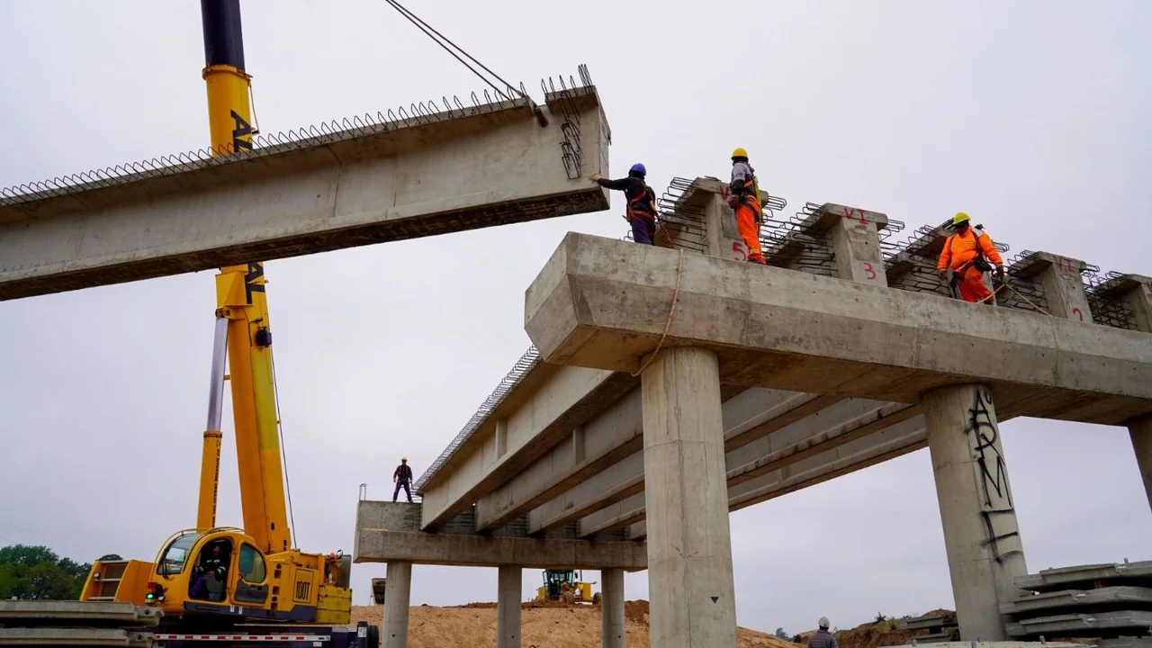 Obra de la autopista Presidente Perón