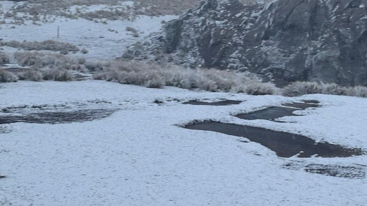 Primera nevada del año en Córdoba: cayeron los primeros copos en Altas Cumbres y otras localidades