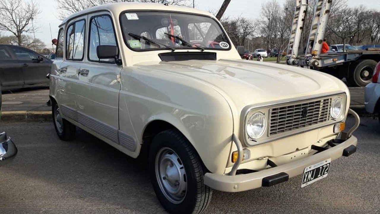 Renault 4F