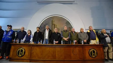 Los gremios del transporte anunciaron un plan de lucha y evaluarán hacer un paro en junio