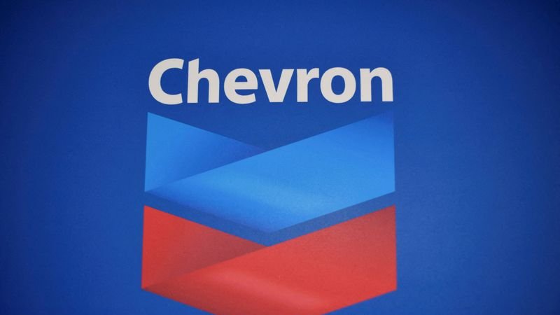 EEUU otorga a Chevron autorización limitada para mantener activos en Venezuela: fuentes