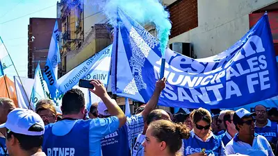 Festram realiza un paro de 48 horas por reclamos salariales y apuntó contra Pullaro: "Perdió la memoria" Festram realiza un paro de 48 horas por reclamos salariales y apuntó contra Pullaro: "Perdió la memoria"