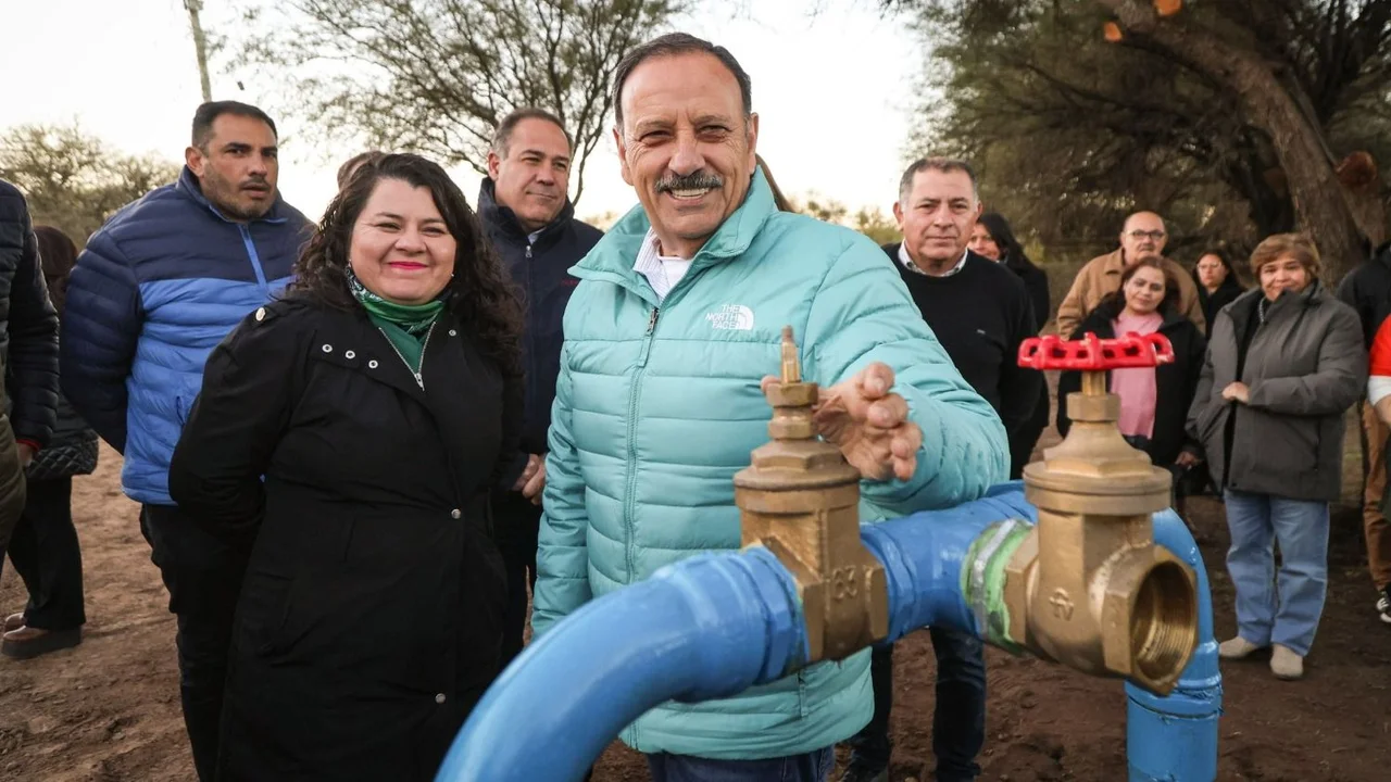 Quintela inauguró obras hídricas clave para La Rioja: "Donde el mercado no llega a brindar derechos está el Estado"