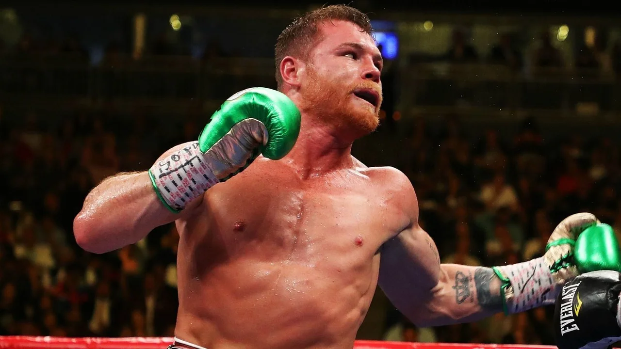 Alarma para Canelo Álvarez en el boxeo por el picante desafío que recibió: "Mí invicto"