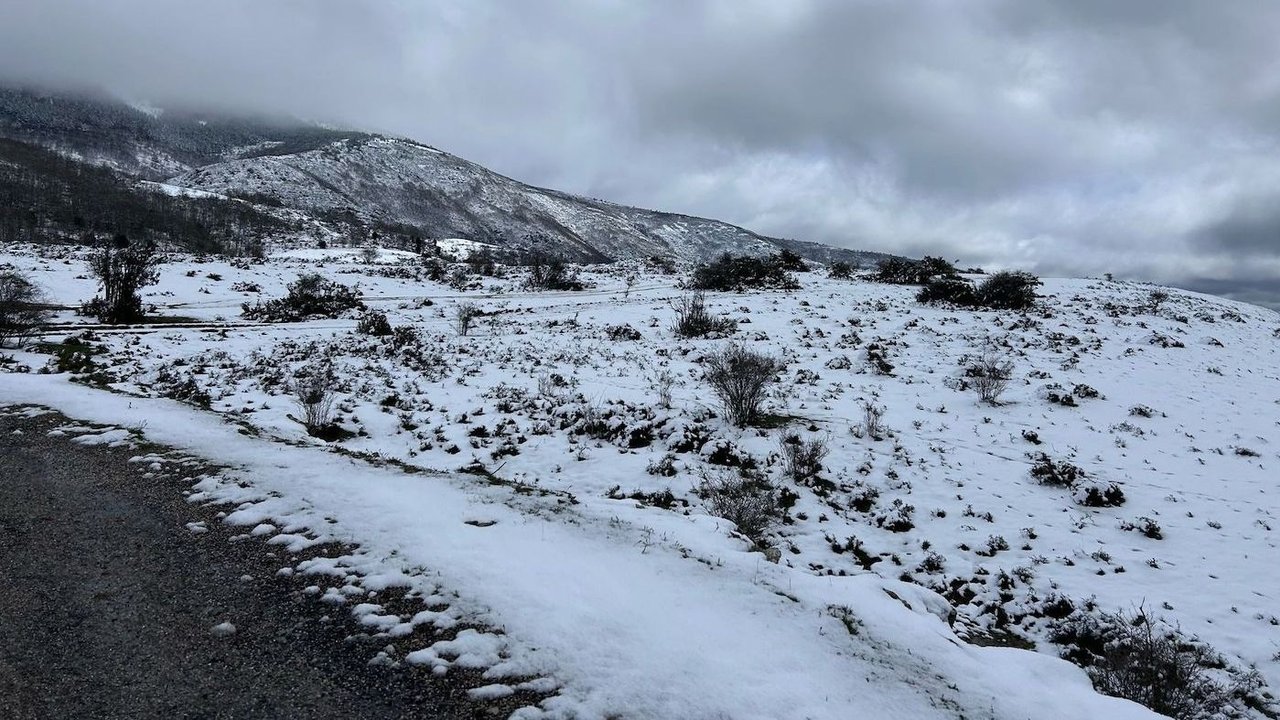 Comenzó la ola polar en La Rioja y se conocieron imágenes de la provincia nevada: hasta cuándo sigue el frío