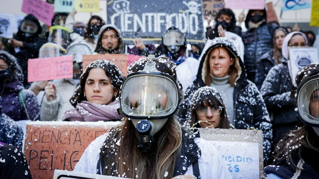 Las mejores fotos de la movilización contra el ajuste de la ciencia y la investigación