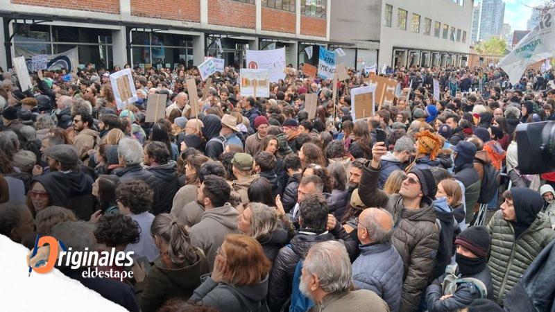 Miles de científicos protestaron contra el ajuste de Milei: "Cientificidio"