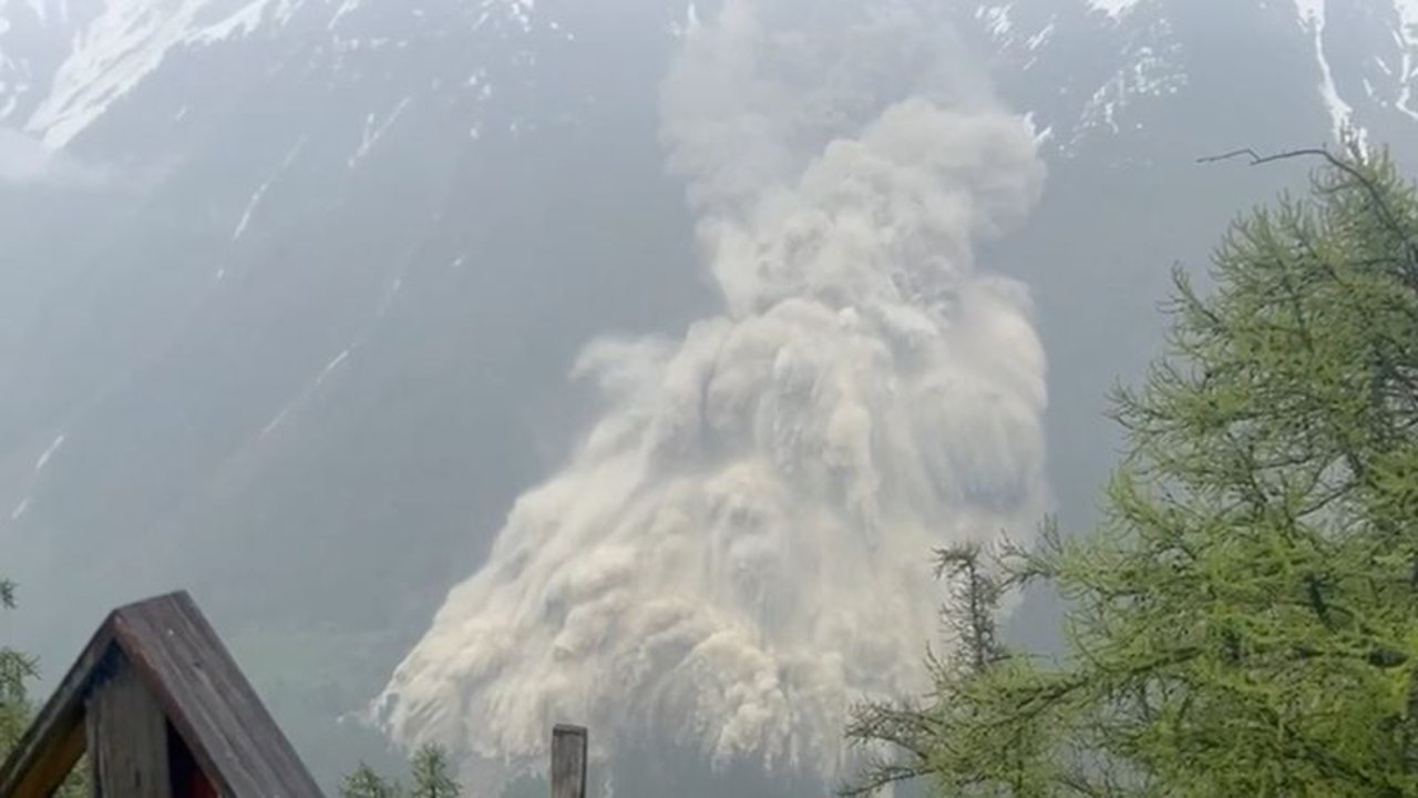 El ejército de Suiza busca a un hombre desaparecido tras el desplome de un glaciar