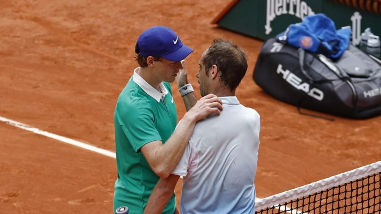 Sinner vence a Gasquet, que anuncia su adiós al tenis; Zverev también avanza en Roland Garros
