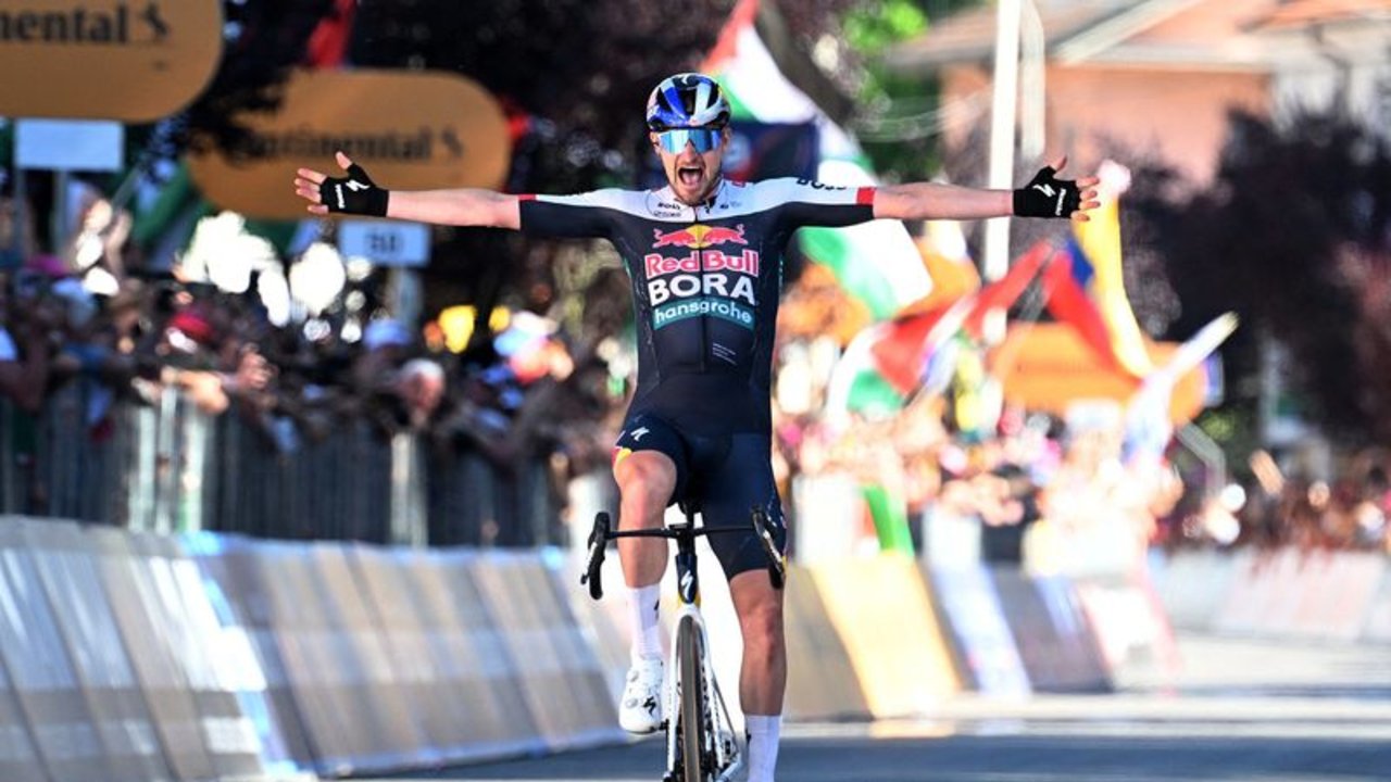 Alemán Denz gana en solitario la 18ª etapa del Giro y mexicano Del Toro sigue líder de la general